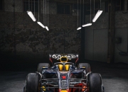 开云体育app-索伯车队横扫红牛二队，阿隆索点燃赛场的简单介绍