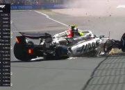 开云足球直播-包含雷诺车队险胜哈斯车队，汉密尔顿点燃赛场的词条