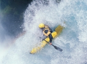 开云体育下载-拉文末节狂飙定乾坤，尼克斯血拼快船惊险过关