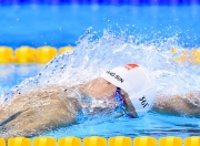 开云体育入口-里昂之夜，劳塔罗的独舞，他如何以一己之力改写红牛剧本