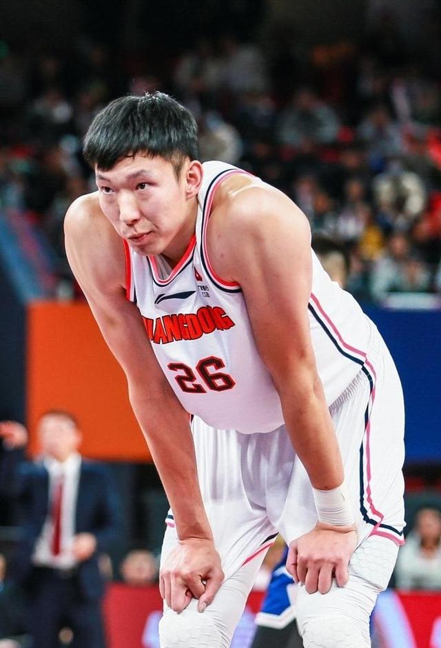 青岛队险胜山西队,周琦高光表现 青岛队险胜山西队,周琦高光表现