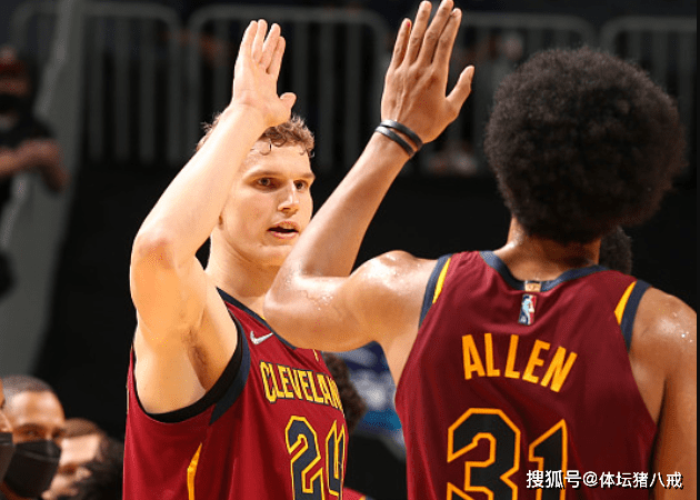 包含重庆队不负重望，力挽狂澜赢得关键比赛的词条