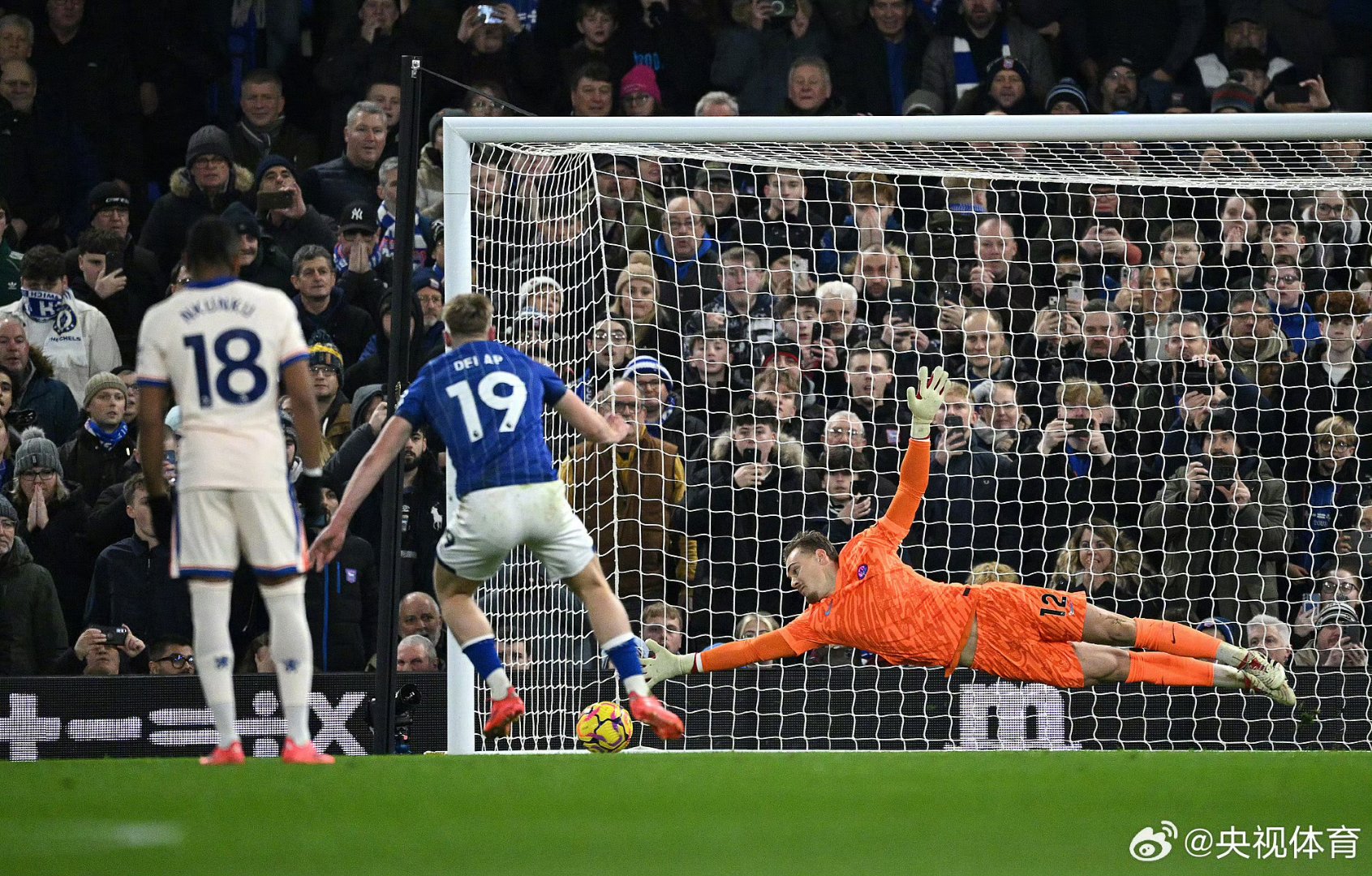 切尔西客场不敌利物浦，遭遇失利