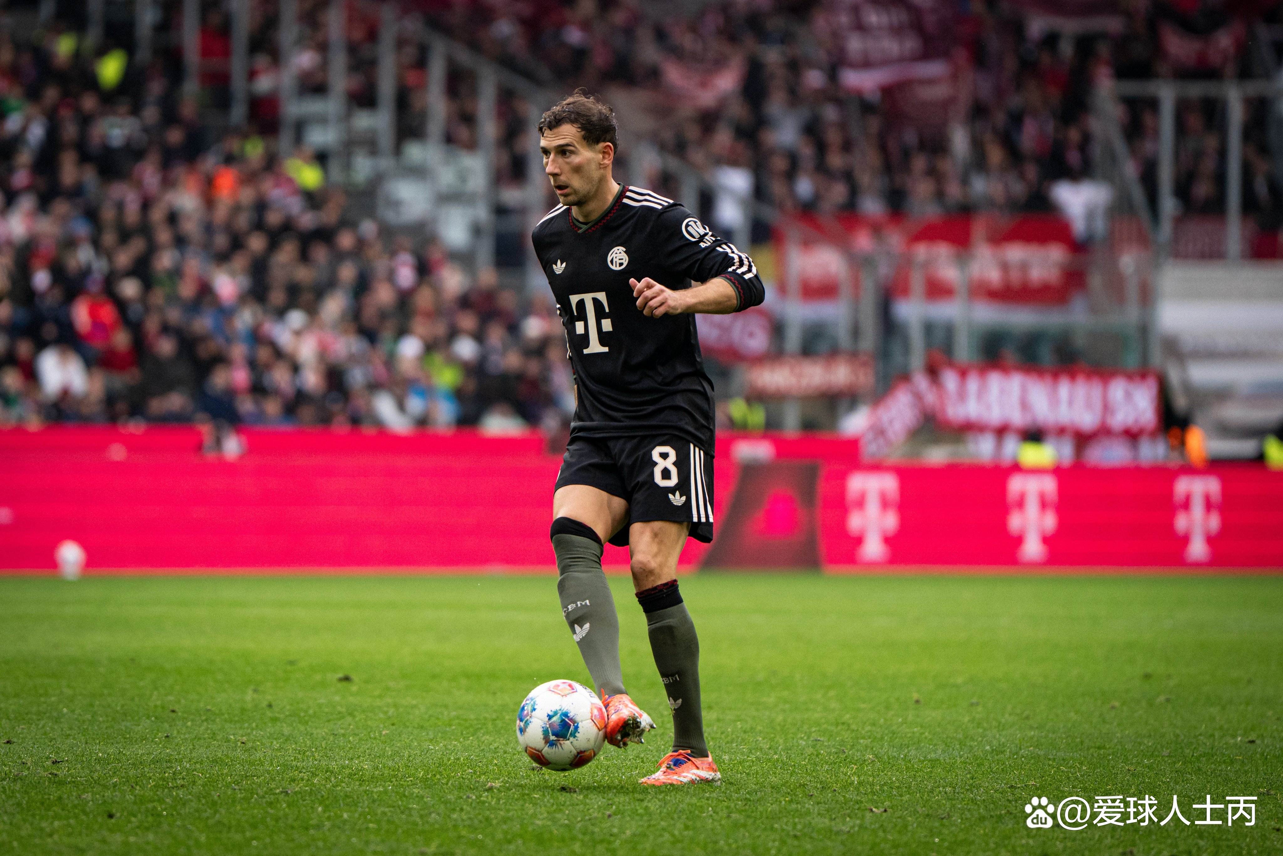 包含切尔西客场惨遭逆转，客场战绩不佳的词条