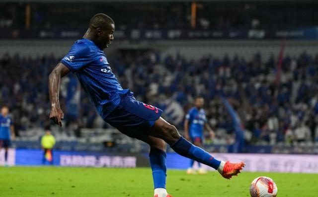 教练员的战术调整成为比赛转折点