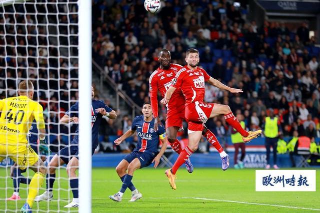 巴黎圣日耳曼上演逆转疯狂，击败对手取胜的简单介绍