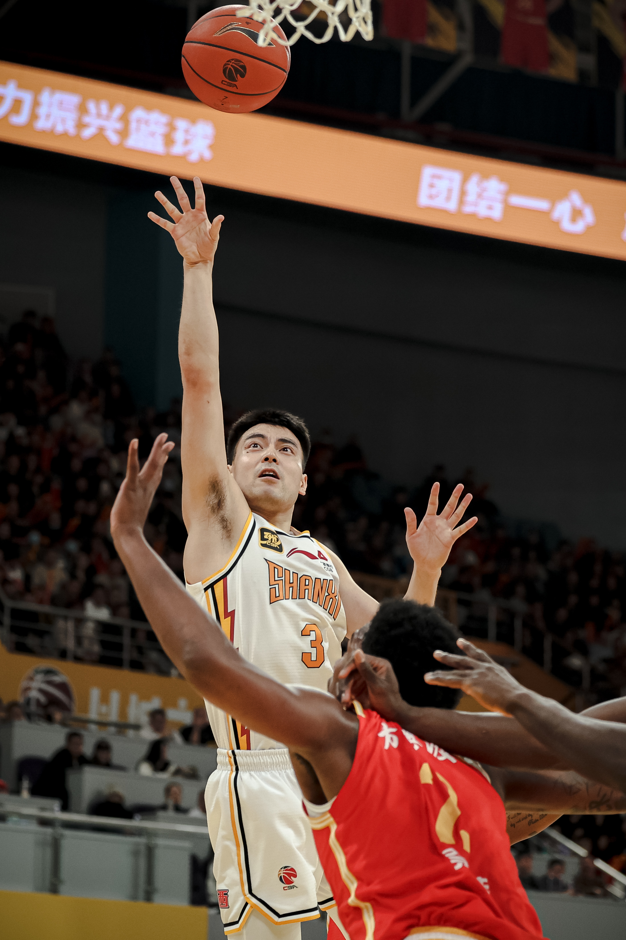 江苏男篮成功完成逆袭,战胜山西队 江苏男篮成功完成逆袭,战胜山西队