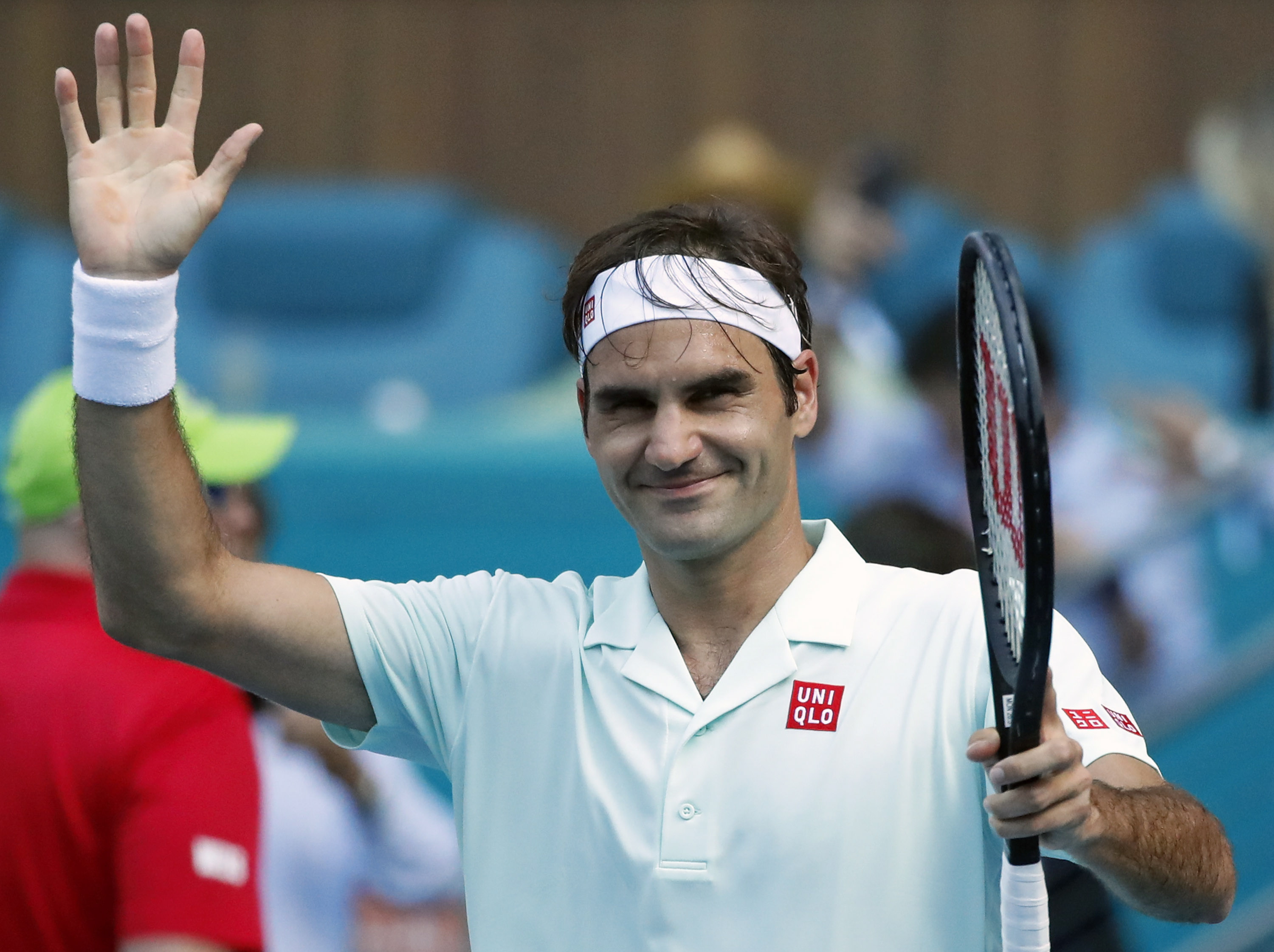 关于西班牙网球队强势美国网球队,费德勒完成帽子戏法的信息 关于西班牙网球队强势美国网球队,费德勒完成帽子戏法的信息