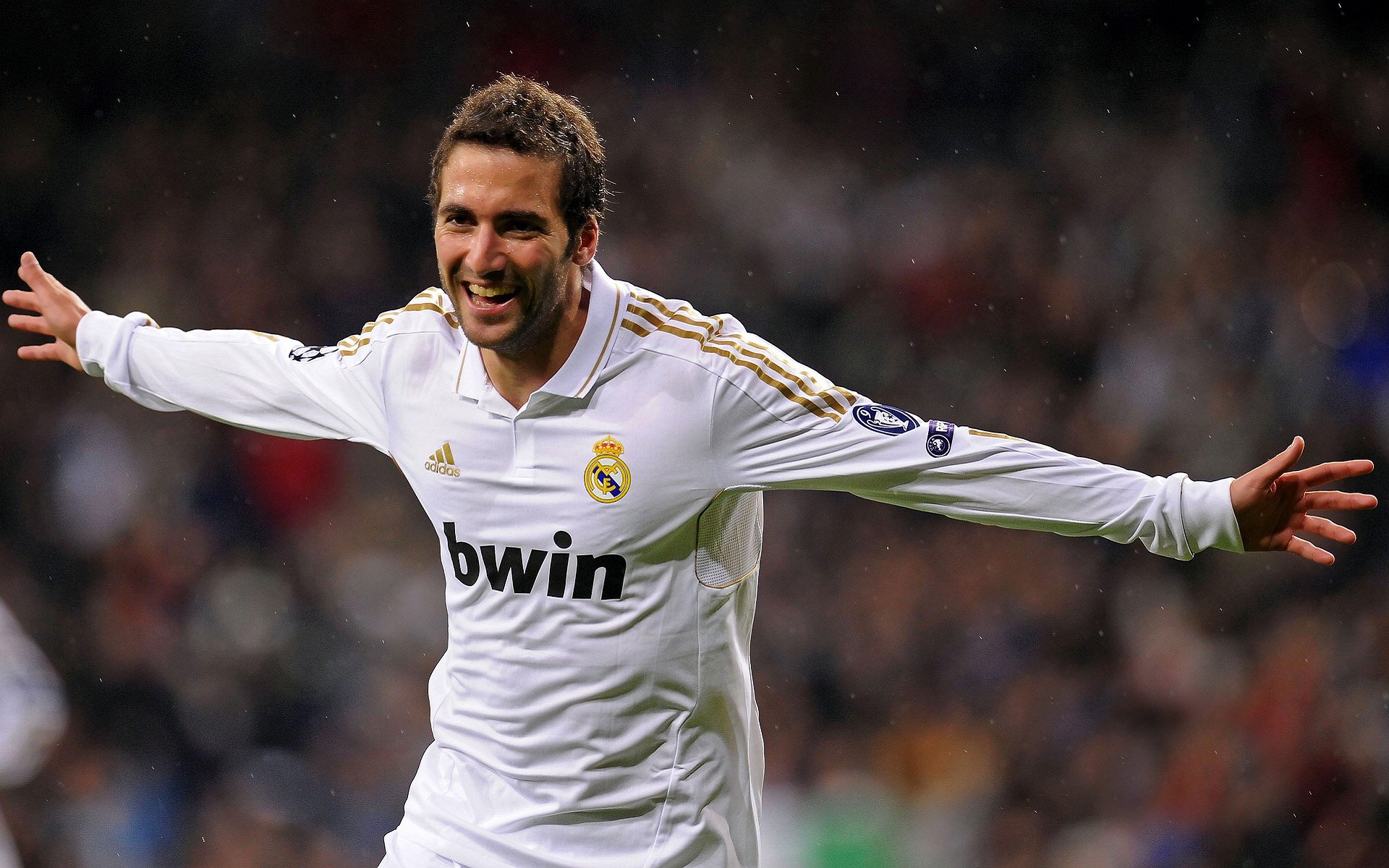 弗拉霍维奇闪电破门定乾坤，比利亚雷亚尔友谊赛轻取卡塔尔