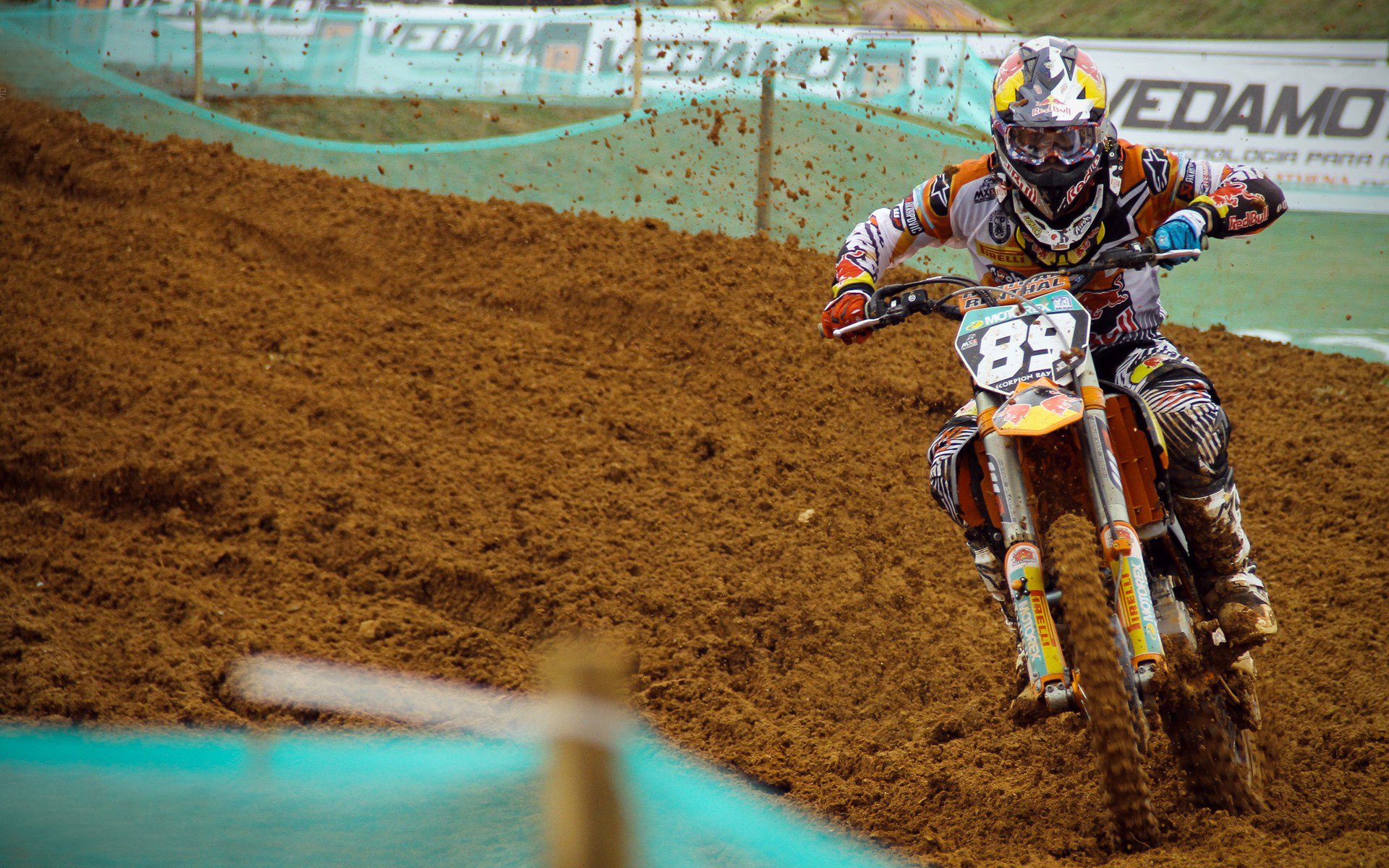 跨越时空的救赎,当国际米兰的蓝黑遇上埃及的沙,阿劳霍如何重铸自我