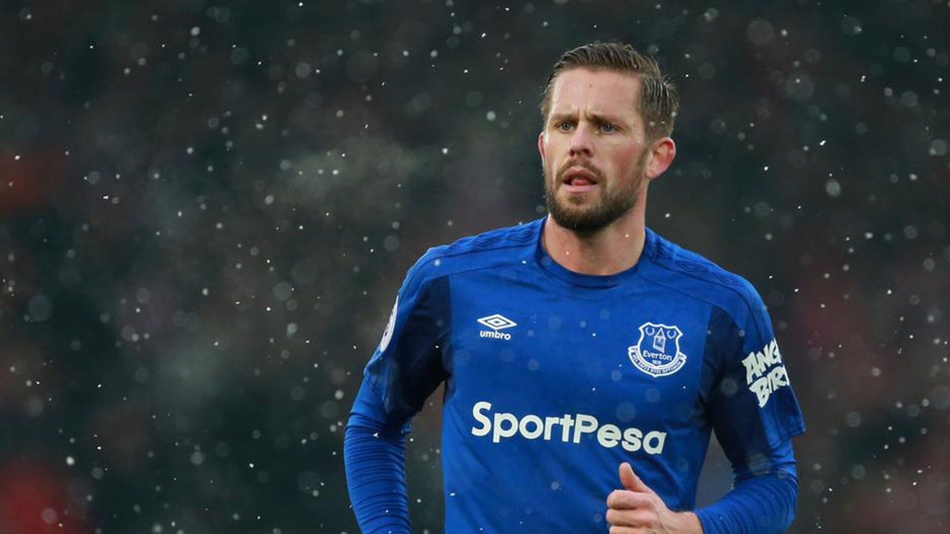 从爵士鏖战山西队到文班亚马总决赛封神，跨越时空的篮球叙事